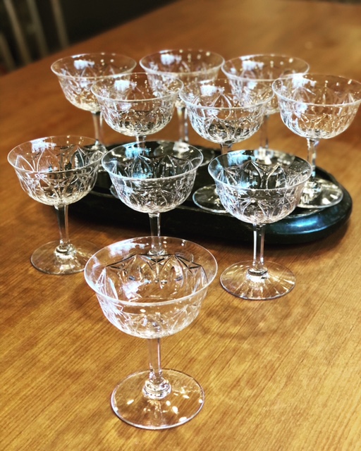 10 coupes en cristal ciselé