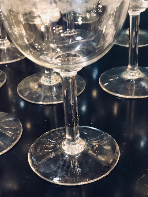 10 grands verres à eau en cristal ciselé anciens