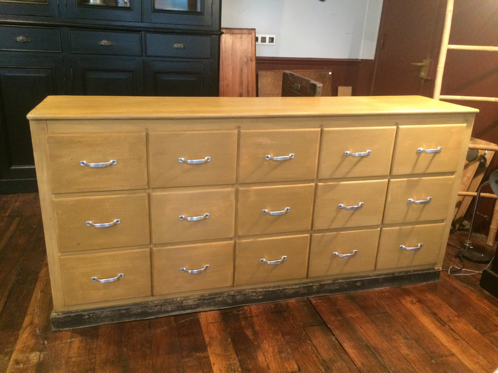 Meuble de métier en pin 