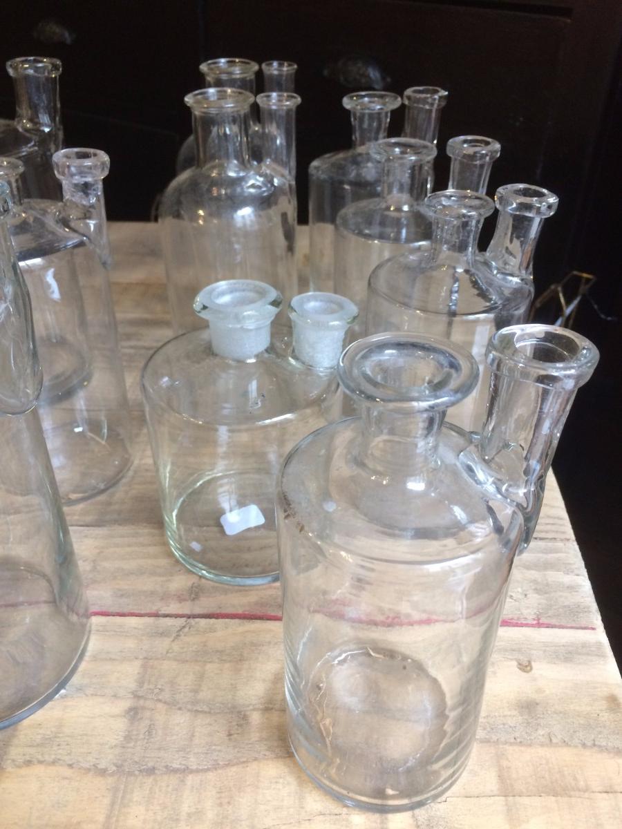 Flacons de pharmacie anciens