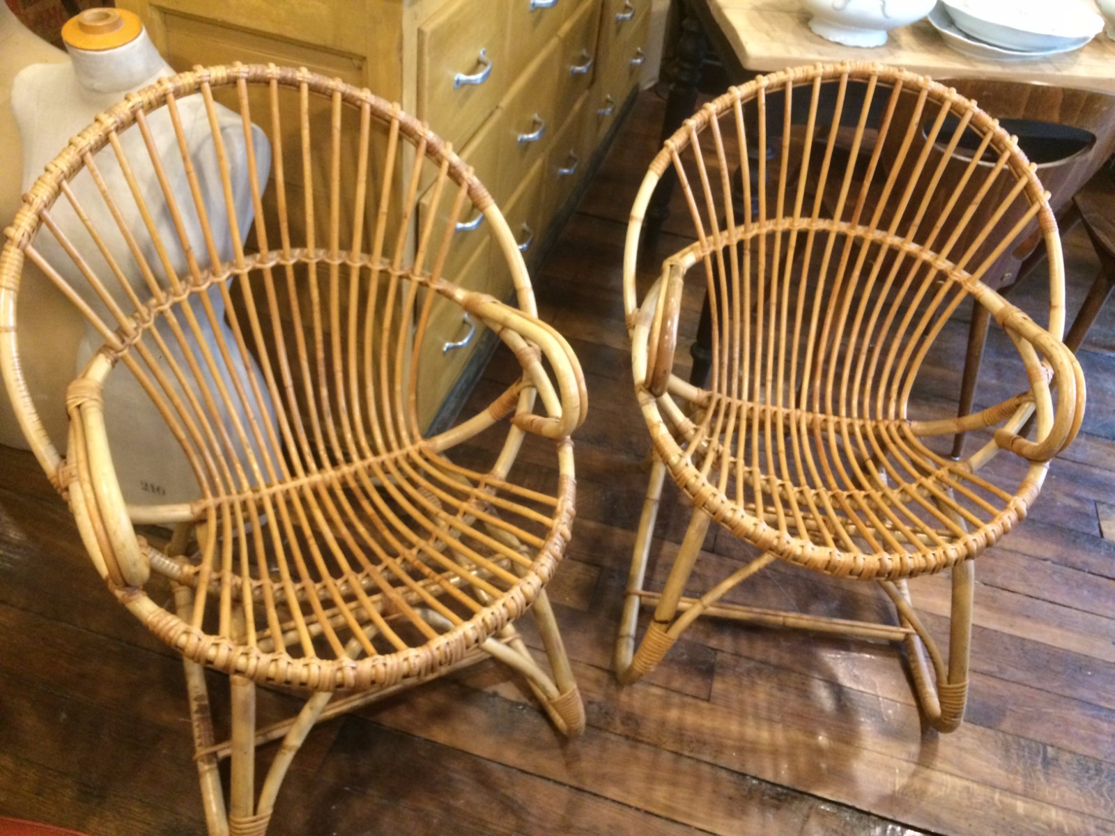 Paire de fauteuil en rotin vintage