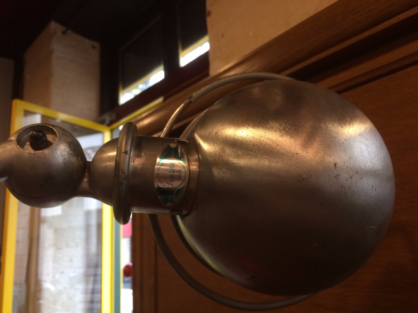 Lampadaire Jieldé en metal brossé