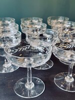 12 coupes à champagne en cristal