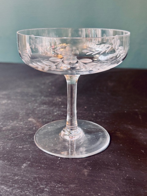 12 coupes à champagne en cristal
