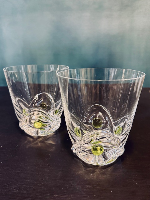 2 gobelets en cristal signés Lalique France