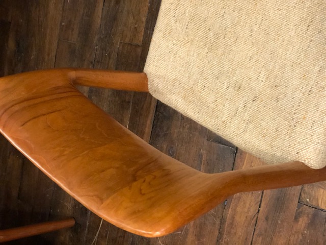 3 chaises vintage scandinaves en teck