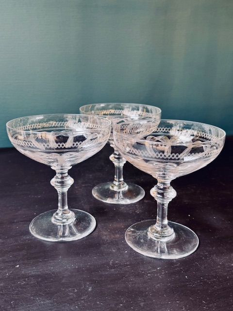 3 coupes à champagne cristal Baccarat