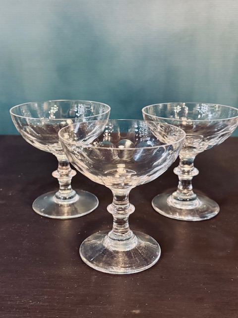 3 coupes à champagne style Louis Philippe