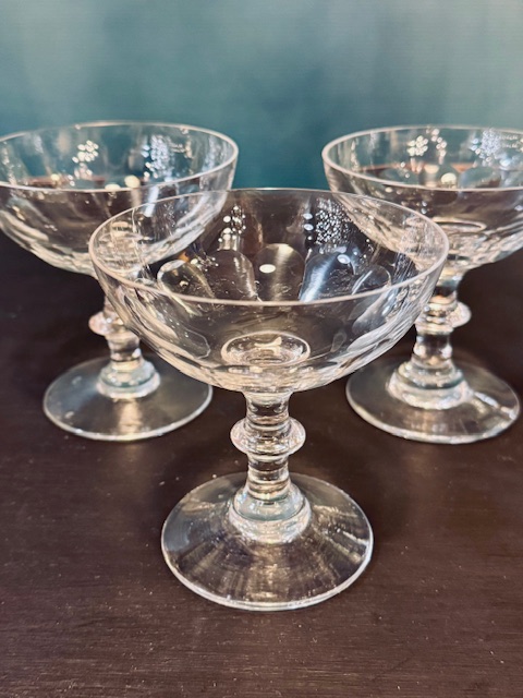 3 coupes à champagne style Louis Philippe