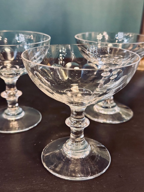 3 coupes à champagne style Louis Philippe