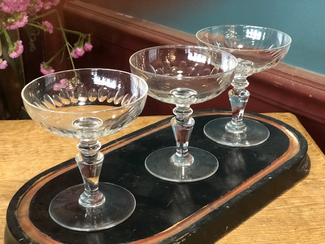 3 coupes de champagne en cristal 