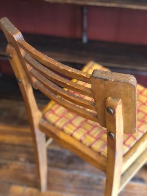 4 chaises vintage de Pierre Cruège