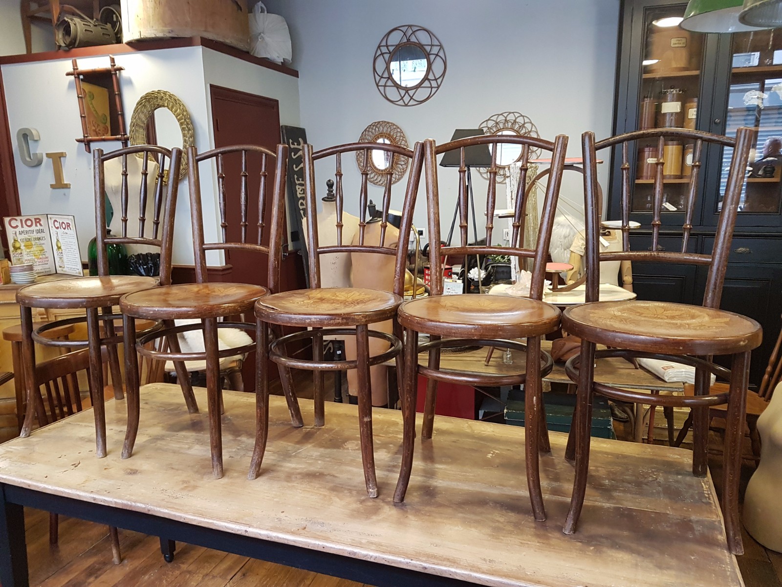  5 Chaises de bistrot Fishel en bois
