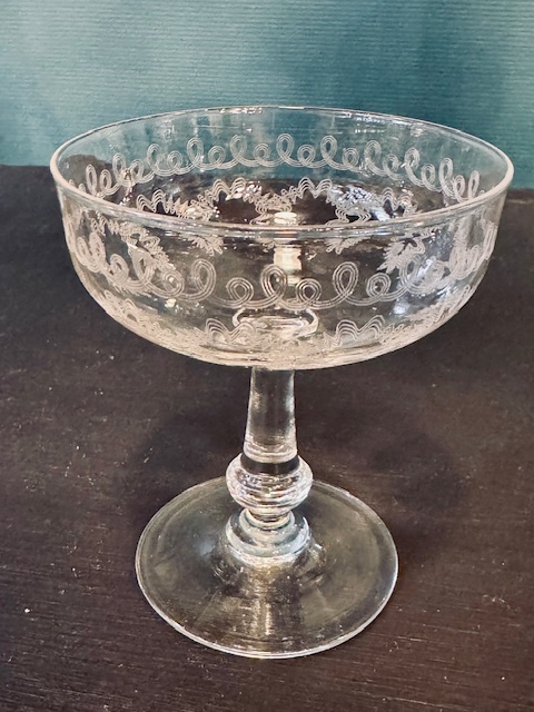 6 coupes à chamapgne anciennes verre gravé