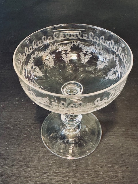 6 coupes à chamapgne anciennes verre gravé