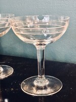 6 coupes à champagne en verre ciselé