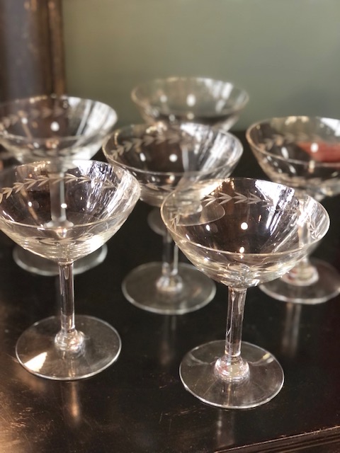 6 coupes à champagne en verre ciselé vintage