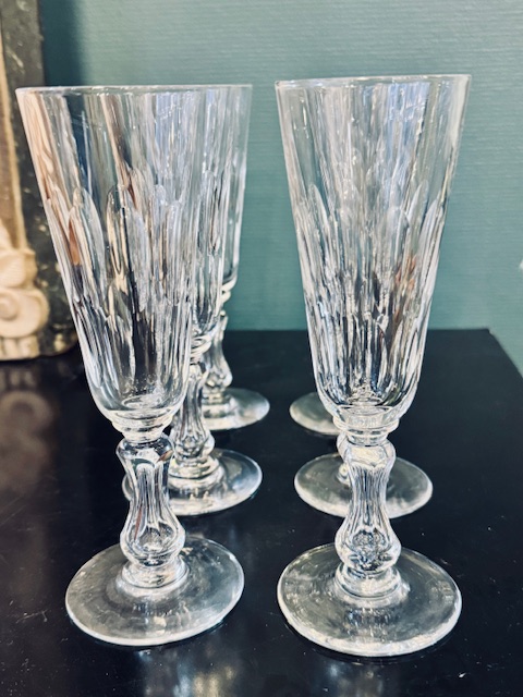 6 flûtes à chamagne cristal Val Saint Lambert
