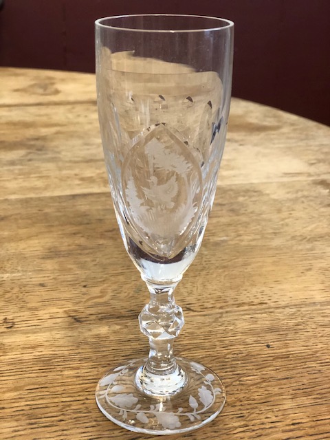 6 flûtes à champagne en cristal de Lorraine décor de chasse et facettes