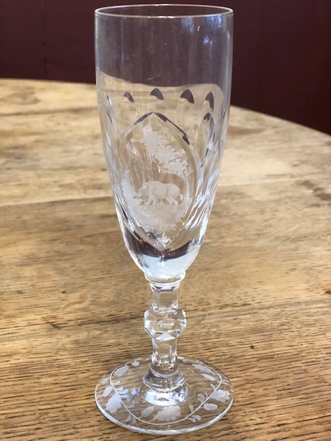 6 flûtes à champagne en cristal de Lorraine décor de chasse et facettes