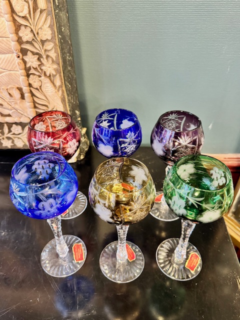 6 grands verres à vin d'Alsace couleurs en cristal