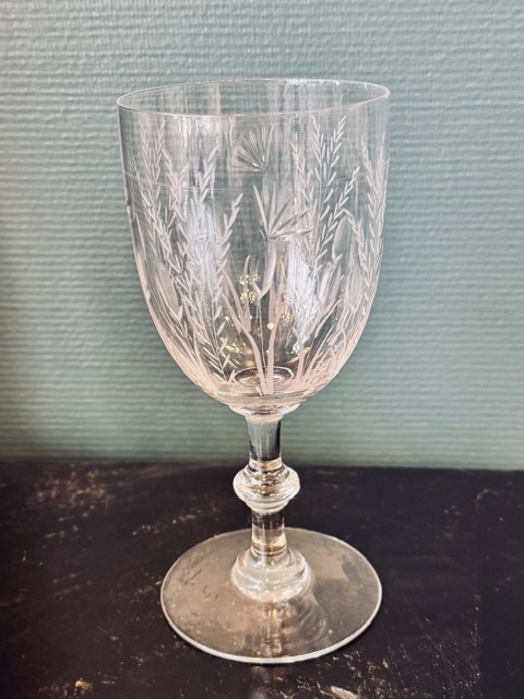 6 grands verres en cristal gravés