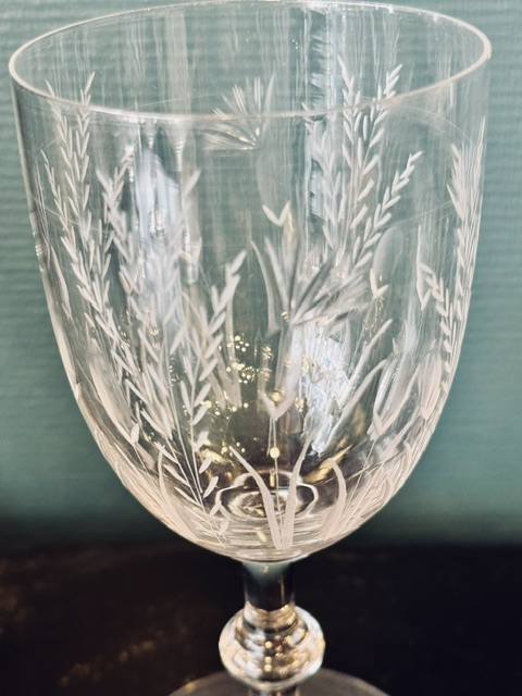 6 grands verres en cristal gravés