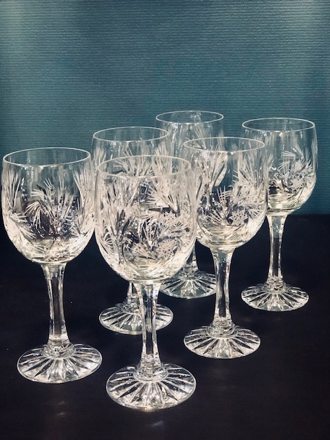 6 verres à vin en cristal ciselé vintage