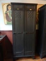 Vestaire Strafor 2 portes en metal décapé et patiné