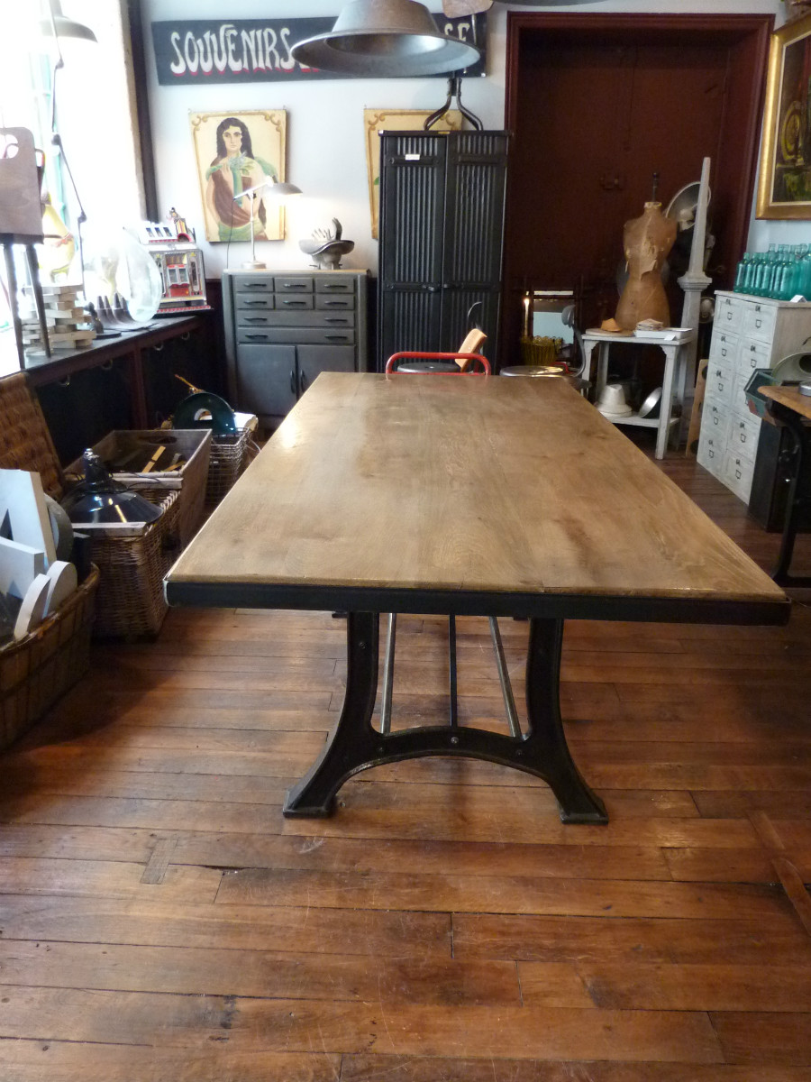 Table industriel métal et bois - piétement en fonte