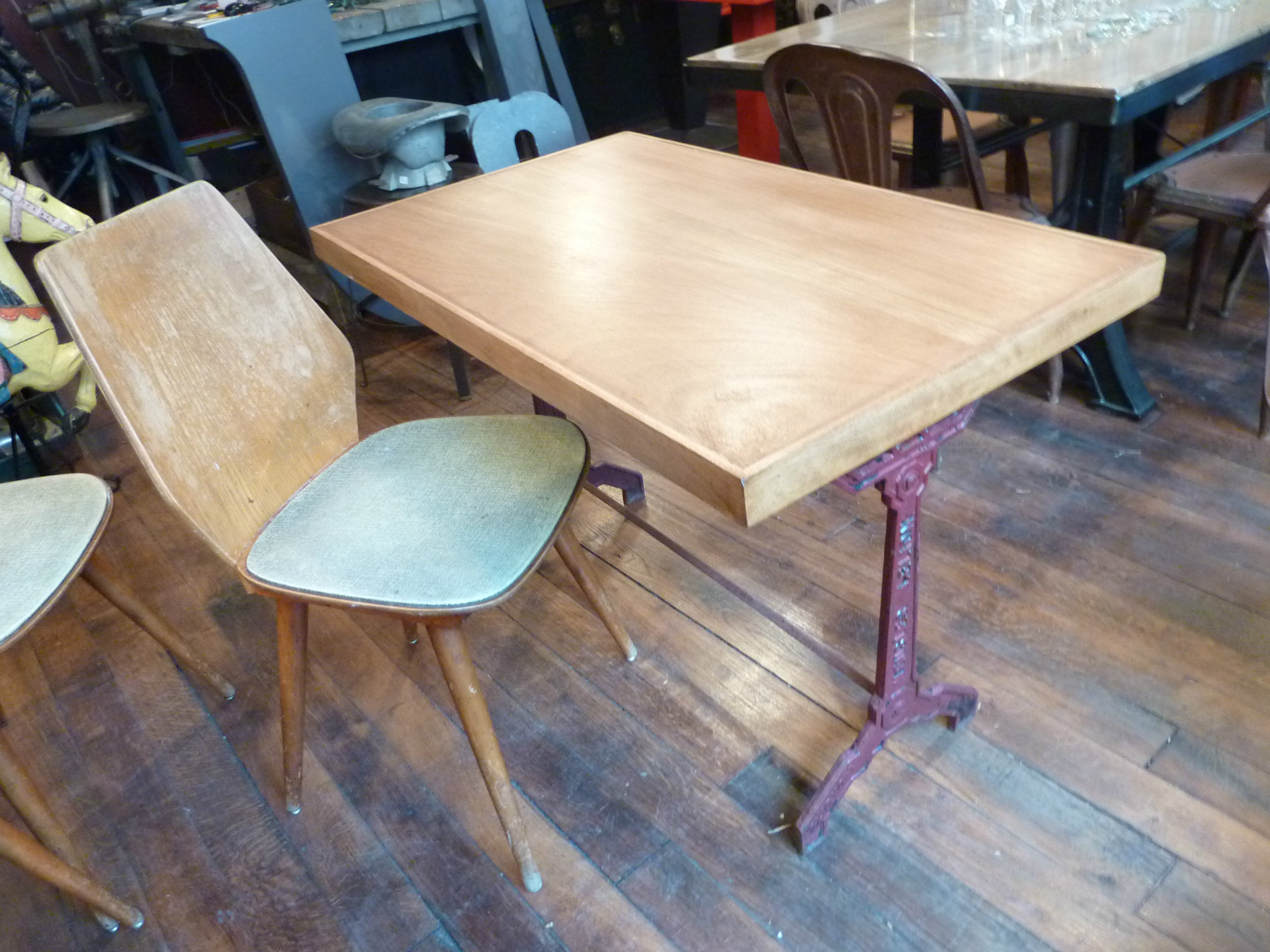 4 chaises Baumann année 50 bois et skai