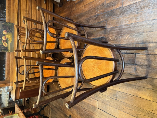 7 chaises de bistrot bois courbé