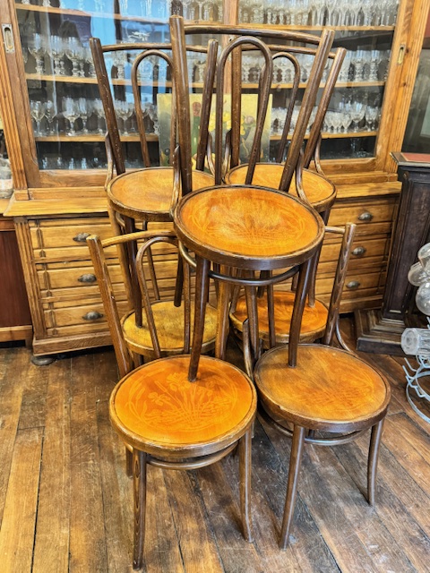 7 chaises de bistrot bois courbé