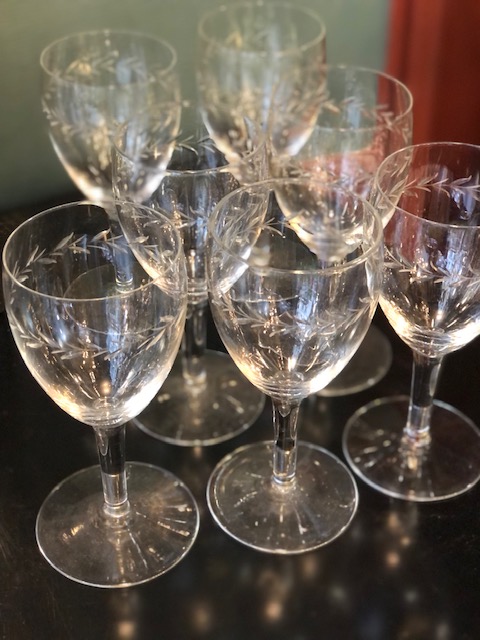 7 grands verres à eau en cristal ciselé vintage