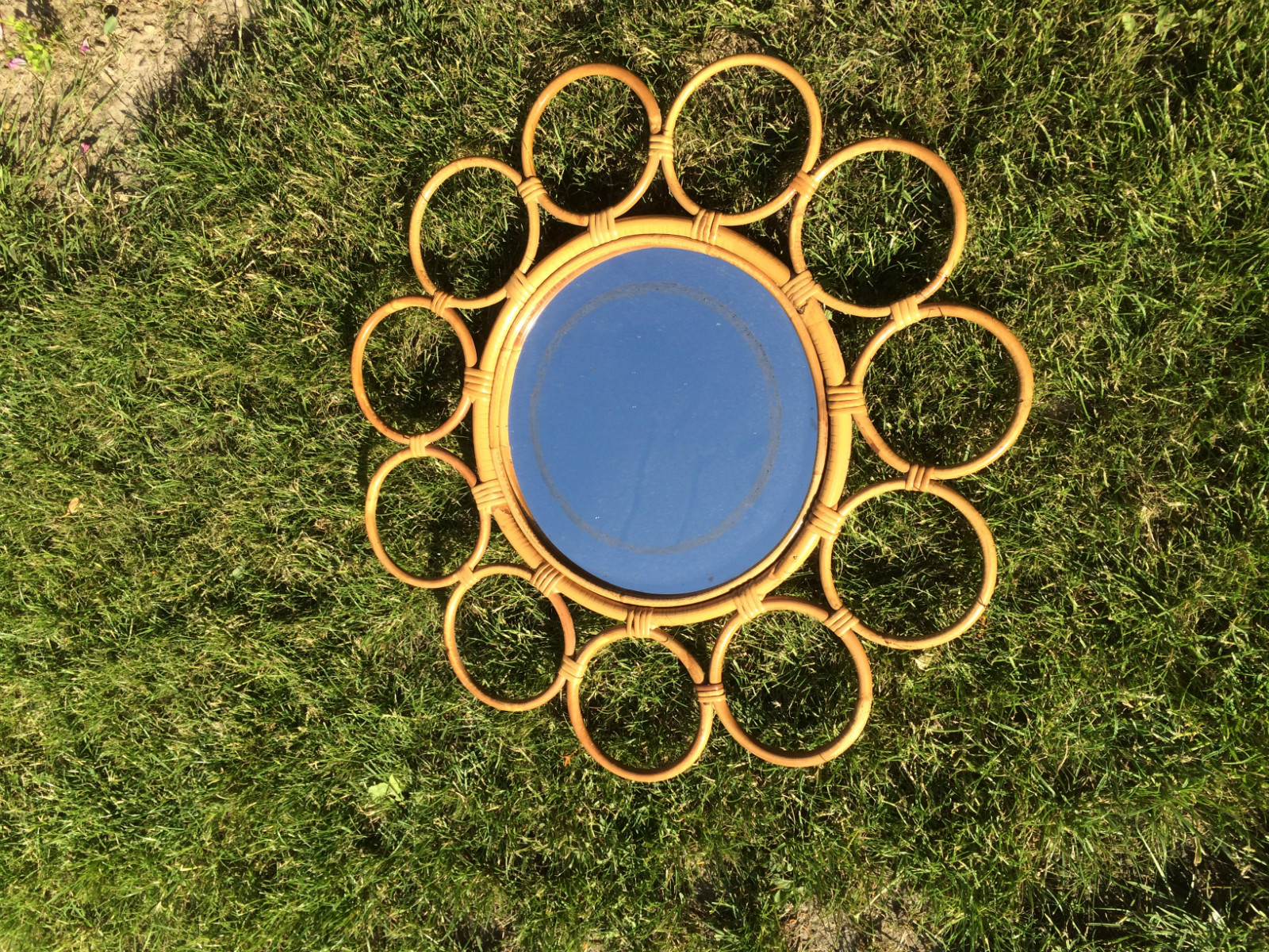 Collection de miroirs soleil vintage en rotin