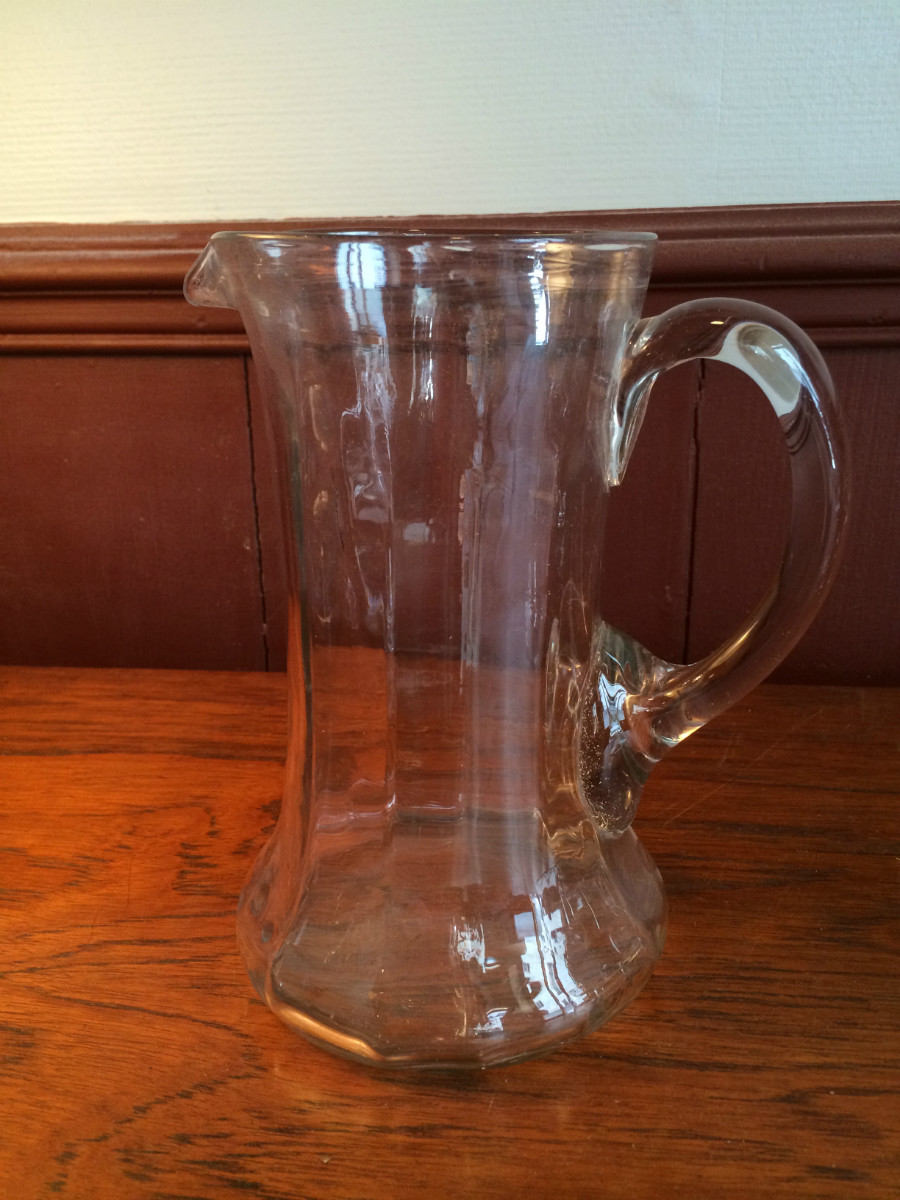 Carafe ancienne en verre