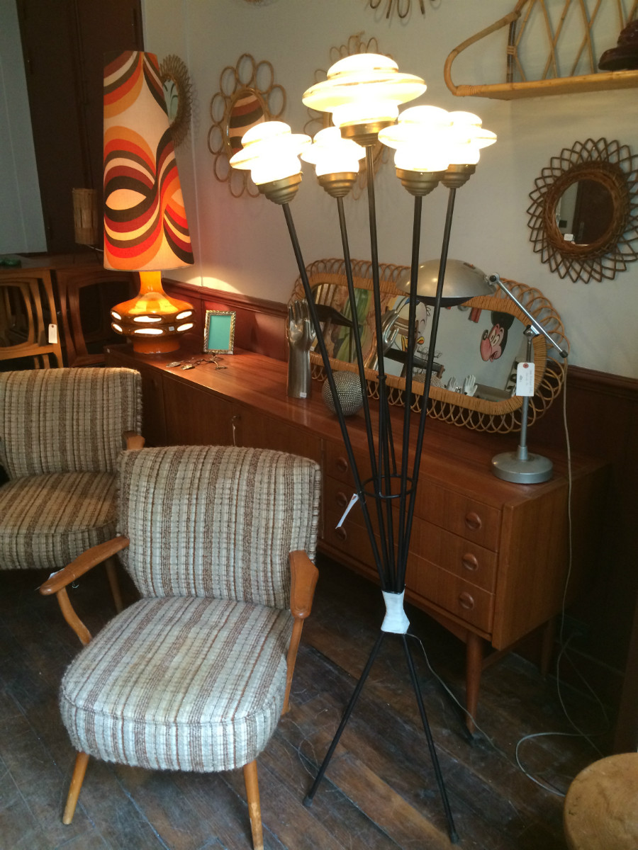 Lampadaire vintage 5 globes éclairés