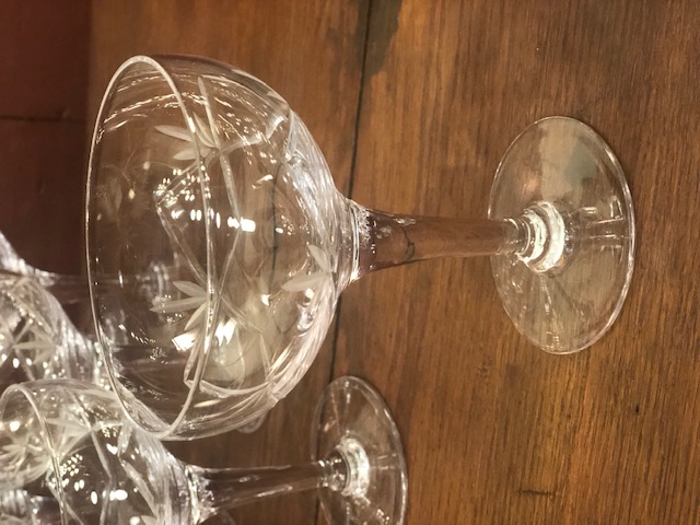 8 coupes de champagne en cristal ciselé vintage
