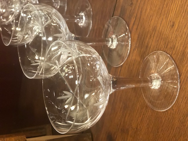 8 coupes de champagne en cristal ciselé vintage