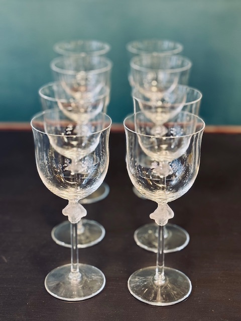 8 verres à vin en cristal Lalique modèle Roxane
