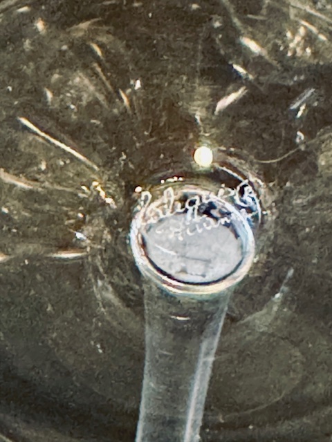 8 verres à vin en cristal Lalique modèle Roxane