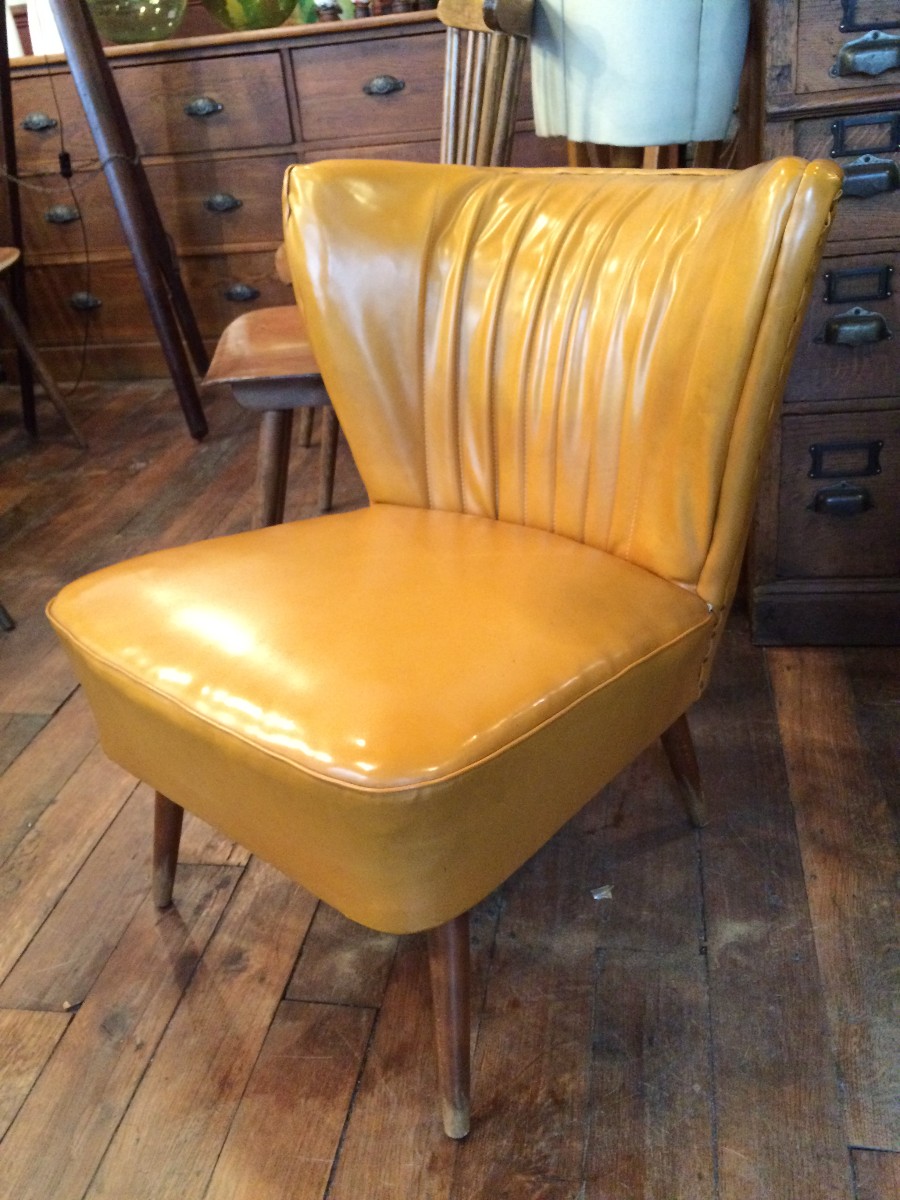 Fauteuil cocktail vintage en skai