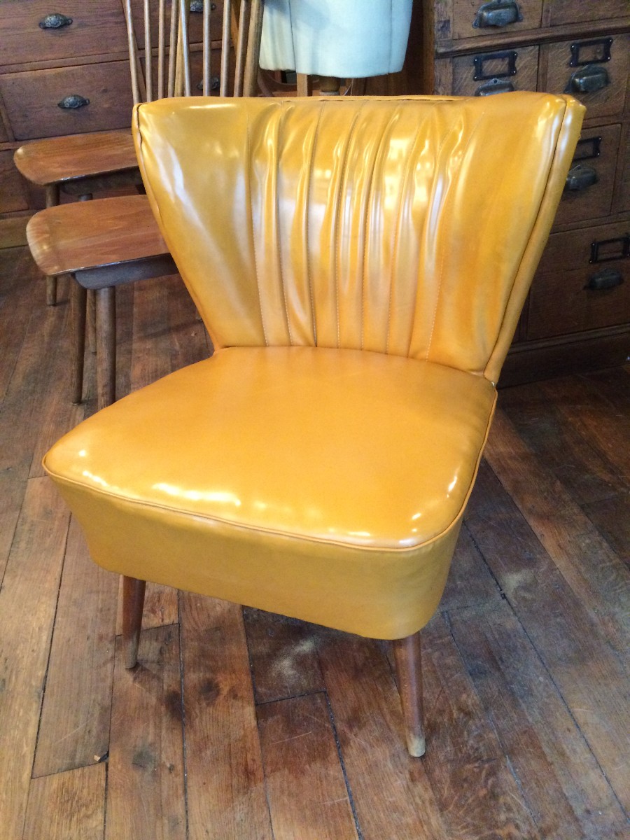 Fauteuil cocktail vintage en skai