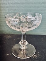 9 coupes à chamapgne en cristal ciselé
