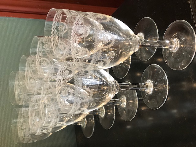 9 grands verres à eau en cristal Baccarat