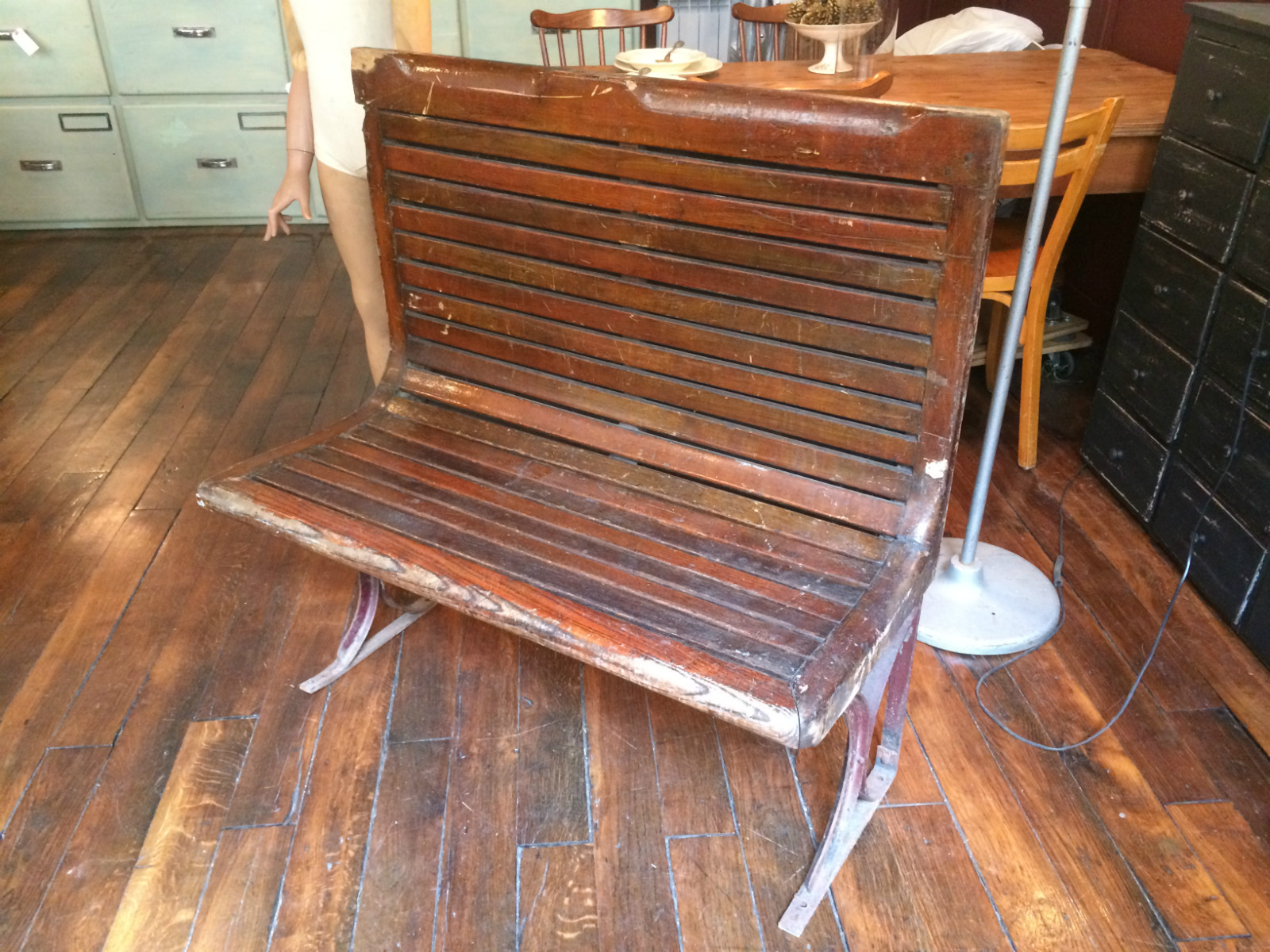 Banc de metro parisien