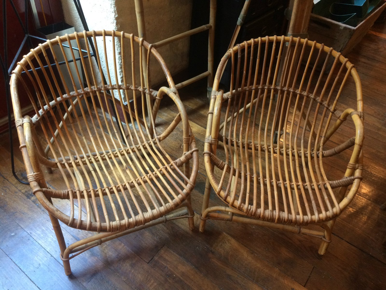 Table en rotin et bambou vintage