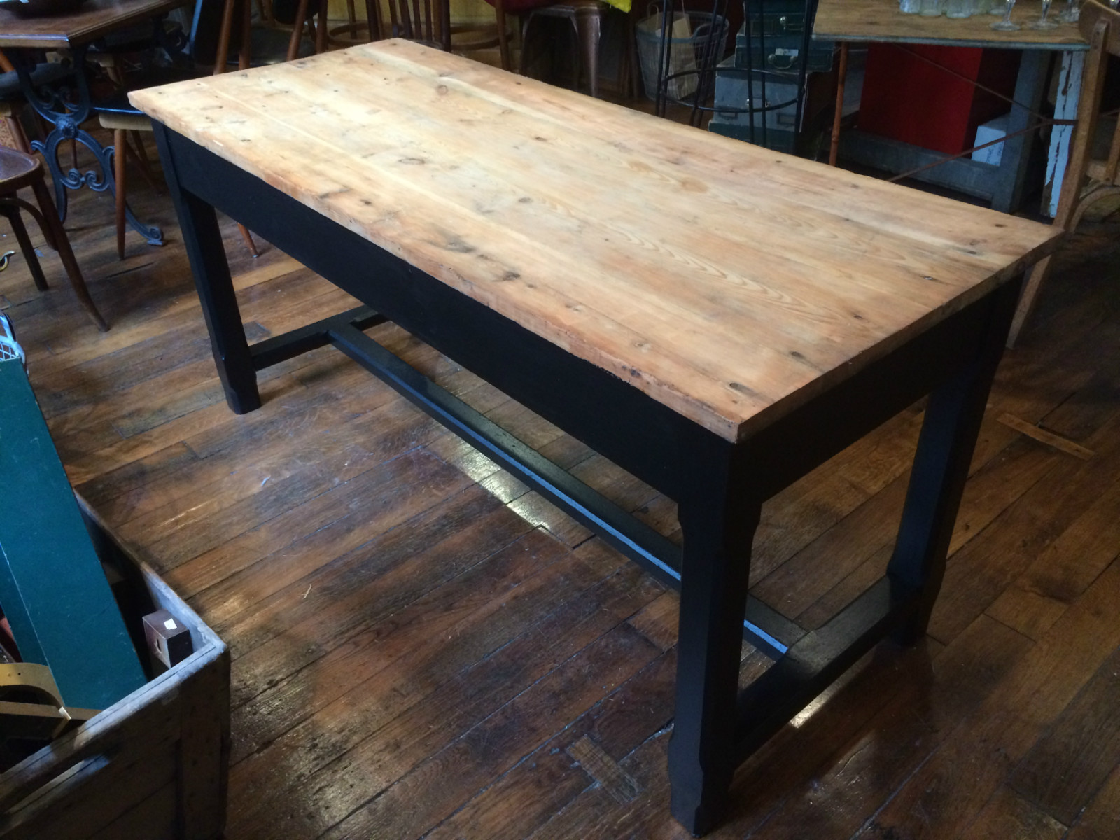 Table de repas en bois plateau naturel