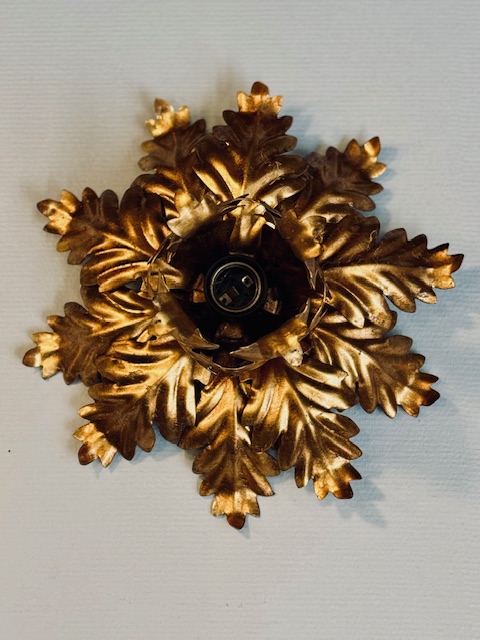 Appliques fleurs en métal doré vintage