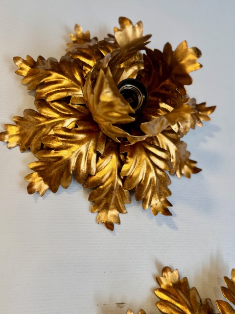 Appliques fleurs en métal doré vintage